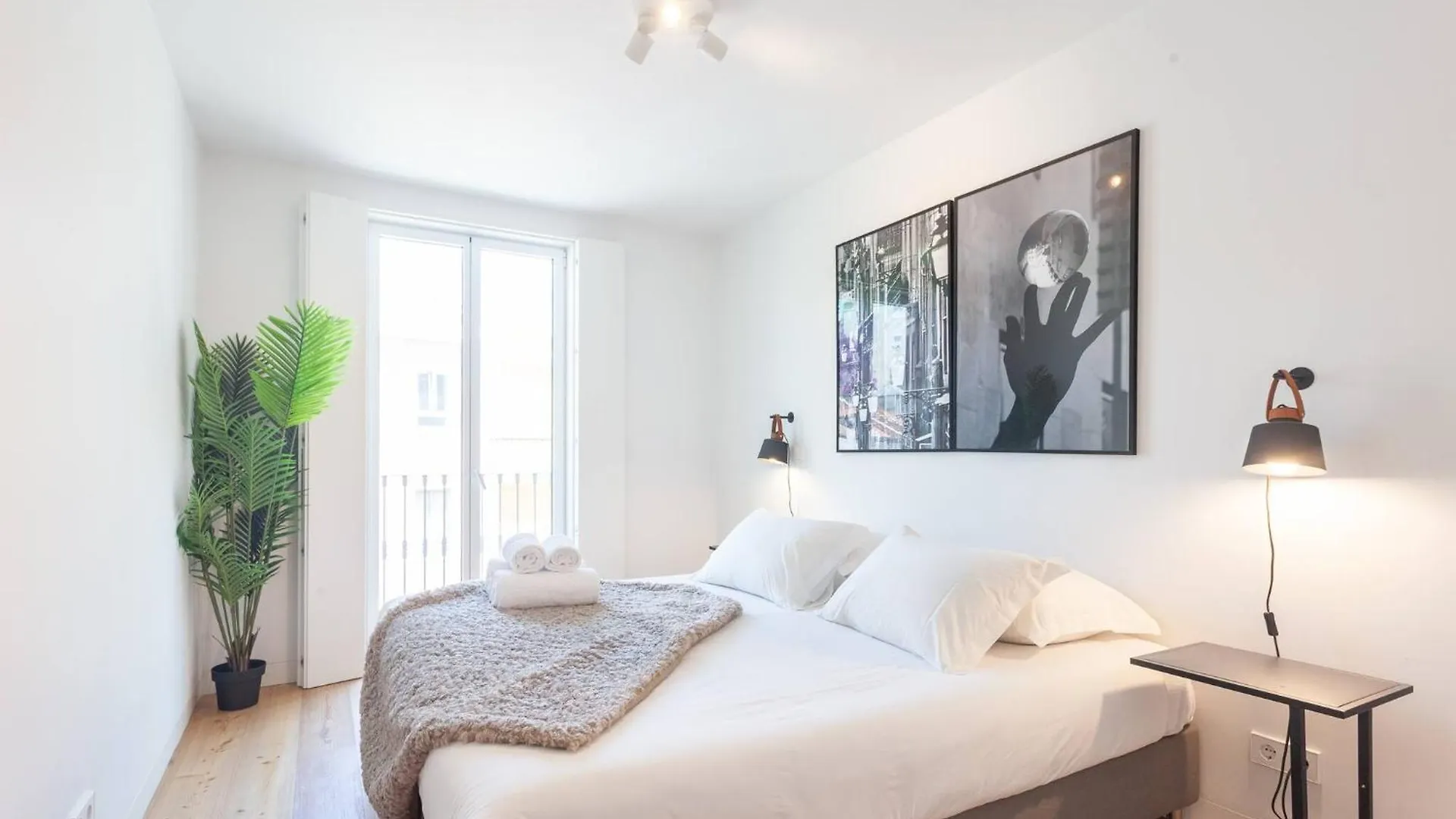 My Lx Flat Graca Lighting Design Apartment Lisbona